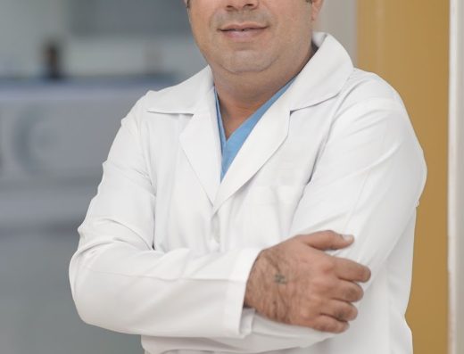 Dr Naresh Ahuja