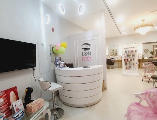 Lash and Brow station