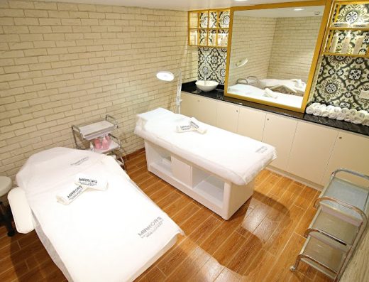 Mirrors Beauty Lounge – Muraqabat